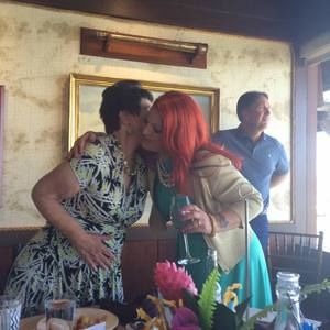 Meet your Posher, Danielle